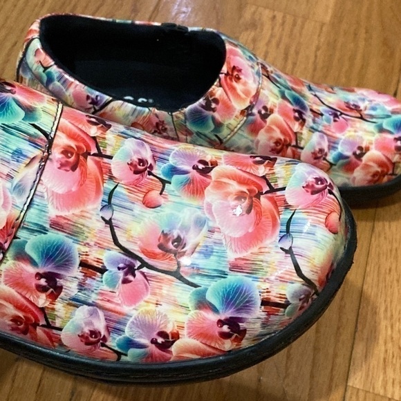 KLOGS FOOTWEAR Clogs Great for workers on their feet a lot Size 6 - Picture 2 of 16